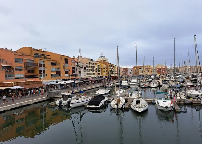 Avec Parking Cap D'agde, La Falaise * אגדה